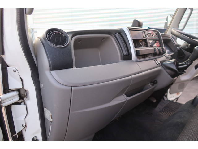 三菱ふそうキャンター冷凍車（冷蔵車）小型（2t・3t）[写真37]