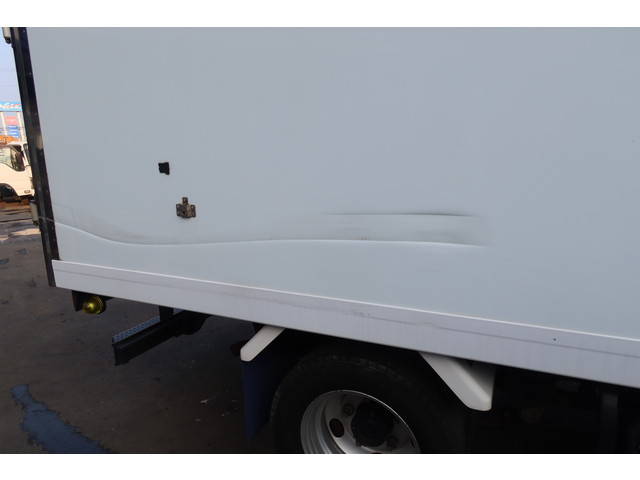 三菱ふそうキャンター冷凍車（冷蔵車）小型（2t・3t）[写真08]