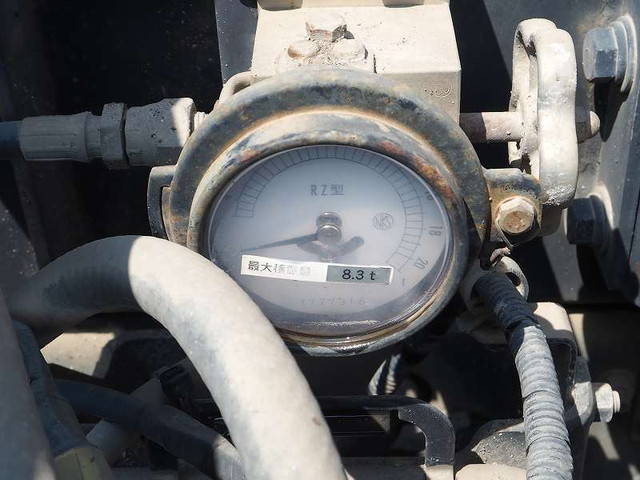 三菱ふそうスーパーグレートダンプ大型（10t）[写真28]