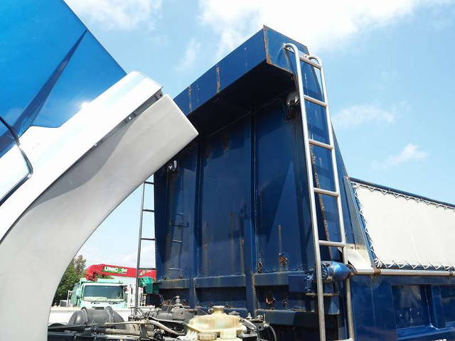 三菱ふそうスーパーグレートダンプ大型（10t）[写真32]