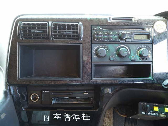 三菱ふそうスーパーグレートダンプ大型（10t）[写真38]