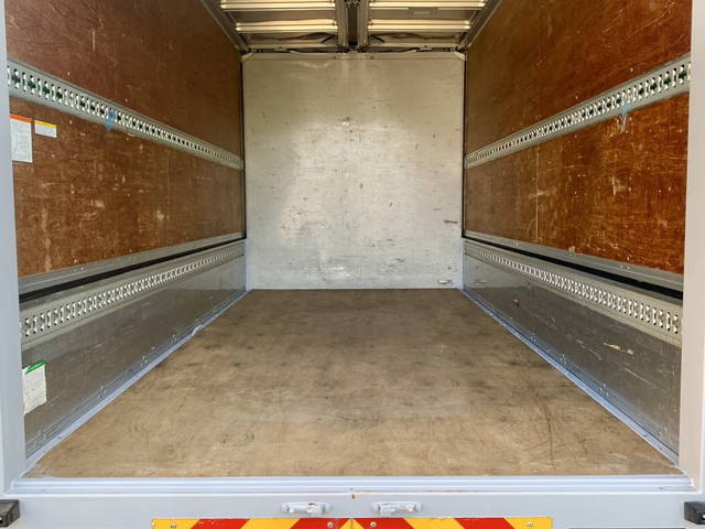 マツダタイタンアルミウイング小型（2t・3t）[写真13]