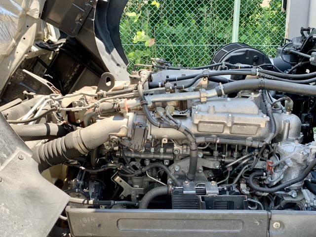 いすゞギガアルミウイング大型（10t）[写真12]