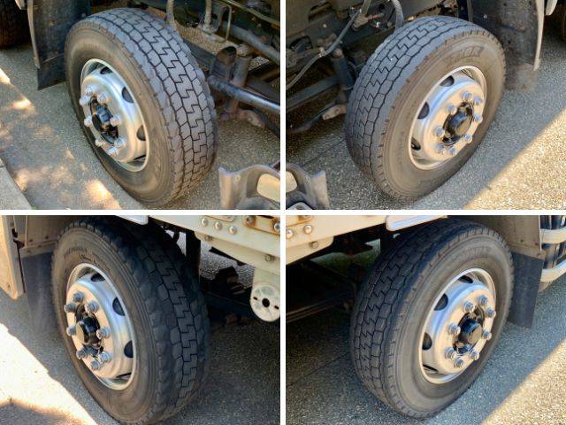 いすゞギガアルミウイング大型（10t）[写真14]