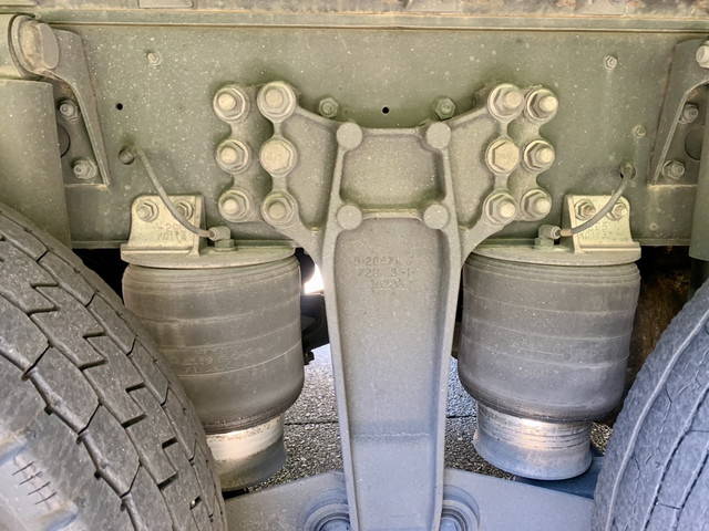 いすゞギガアルミウイング大型（10t）[写真19]