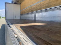 いすゞギガアルミウイング大型（10t）[写真25]