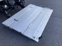 日野デュトロアルミバン小型（2t・3t）[写真11]