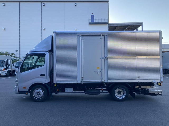 日野デュトロアルミバン小型（2t・3t）[写真07]