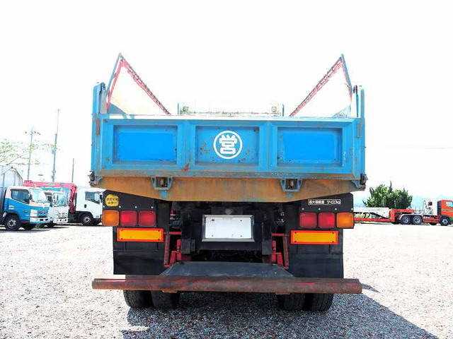 いすゞギガダンプ大型（10t）[写真06]