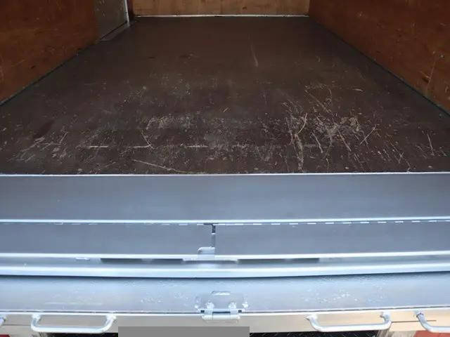 トヨタダイナアルミバン小型（2t・3t）[写真14]