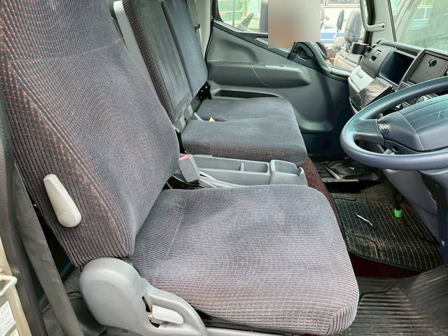 いすゞフォワードアルミウイング中型（4t）[写真19]