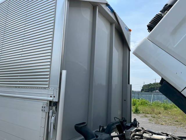 いすゞフォワードアルミウイング中型（4t）[写真21]