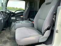 いすゞフォワードアルミウイング中型（4t）[写真27]