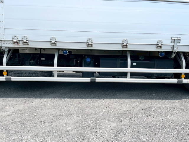 いすゞフォワードアルミウイング中型（4t）[写真33]