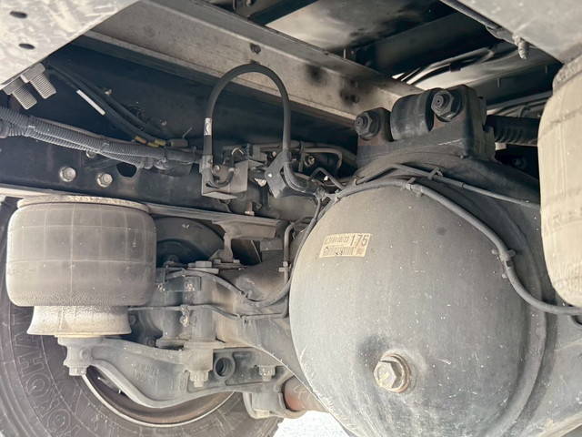 いすゞフォワードアルミウイング中型（4t）[写真38]