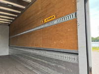 いすゞフォワードアルミウイング中型（4t）[写真10]