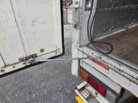 三菱ふそうキャンターアルミウイング小型（2t・3t）[写真11]