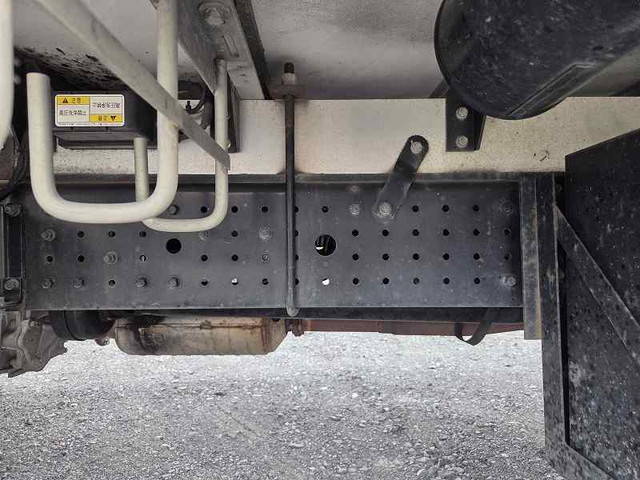 三菱ふそうキャンターアルミウイング小型（2t・3t）[写真27]