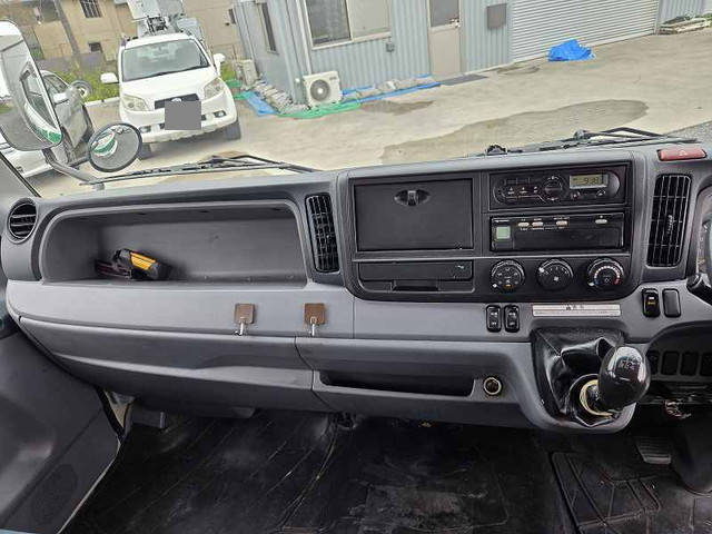 三菱ふそうキャンターアルミウイング小型（2t・3t）[写真35]