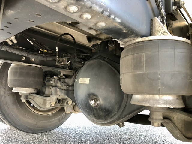 いすゞフォワード冷凍車（冷蔵車）中型（4t）[写真28]