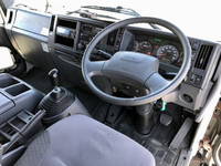 いすゞフォワード冷凍車（冷蔵車）中型（4t）[写真32]