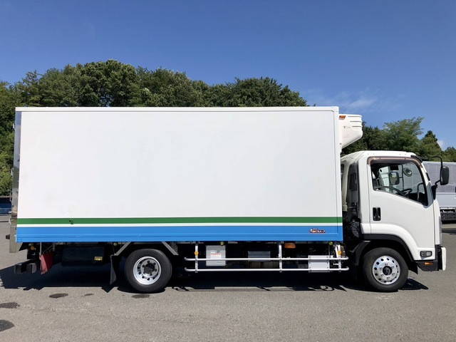 いすゞフォワード冷凍車（冷蔵車）中型（4t）[写真07]