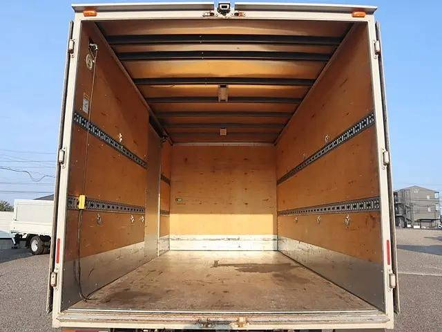 三菱ふそうキャンターアルミバン小型（2t・3t）[写真11]