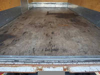 三菱ふそうキャンターアルミバン小型（2t・3t）[写真15]