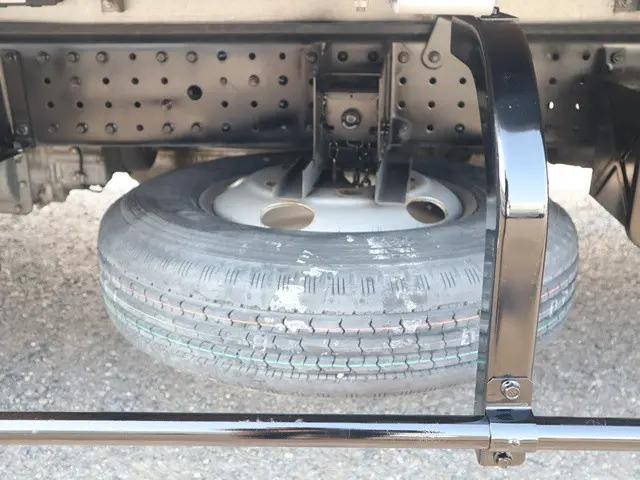 三菱ふそうキャンターアルミバン小型（2t・3t）[写真25]