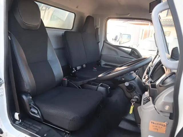 三菱ふそうキャンターアルミバン小型（2t・3t）[写真29]