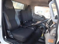 三菱ふそうキャンターアルミバン小型（2t・3t）[写真30]