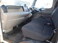 三菱ふそうキャンターアルミバン小型（2t・3t）[写真31]