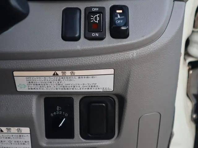 三菱ふそうキャンターアルミバン小型（2t・3t）[写真37]