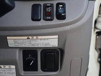 三菱ふそうキャンターアルミバン小型（2t・3t）[写真38]