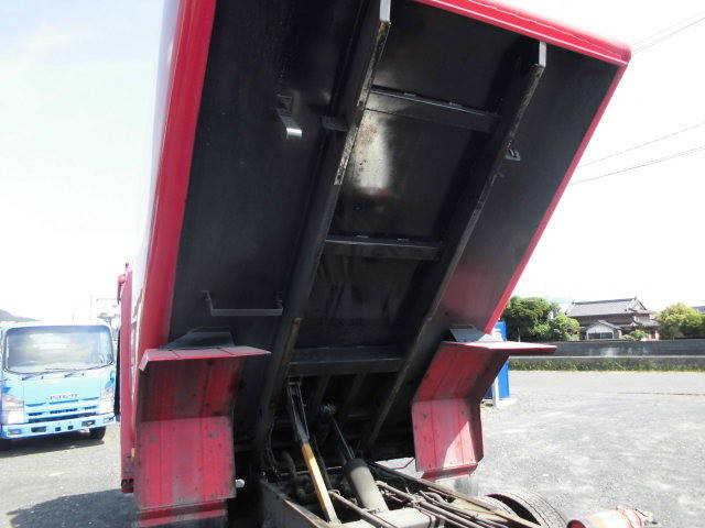 日野デュトロパッカー車（塵芥車）小型（2t・3t）[写真13]