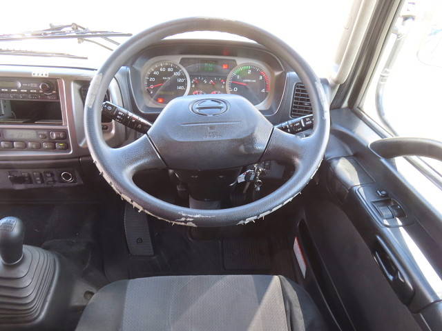 日野レンジャーアルミウイング中型（4t）[写真22]