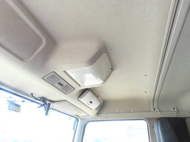 三菱ふそうスーパーグレートアルミウイング大型（10t）[写真27]