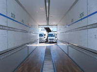 三菱ふそうスーパーグレートアルミウイング大型（10t）[写真10]