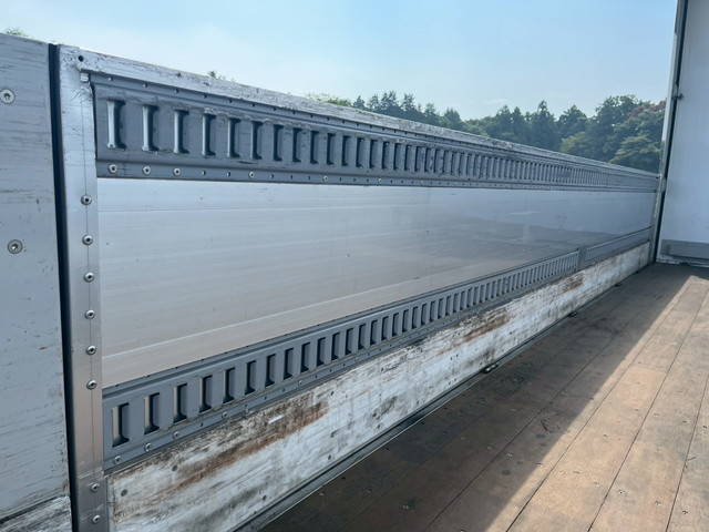 三菱ふそうスーパーグレートアルミウイング大型（10t）[写真17]