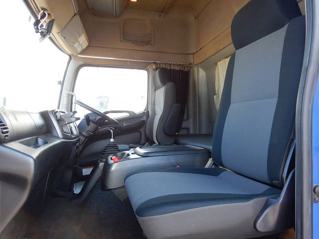 日野レンジャーアルミウイング中型（4t）[写真23]