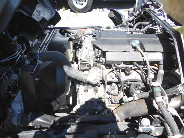 三菱ふそうキャンター平ボディ小型（2t・3t）[写真17]