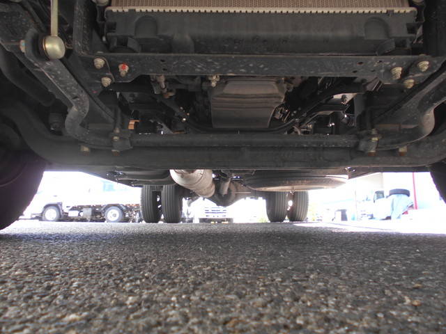 三菱ふそうキャンター平ボディ小型（2t・3t）[写真21]