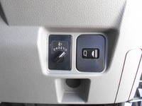 三菱ふそうキャンター平ボディ小型（2t・3t）[写真35]