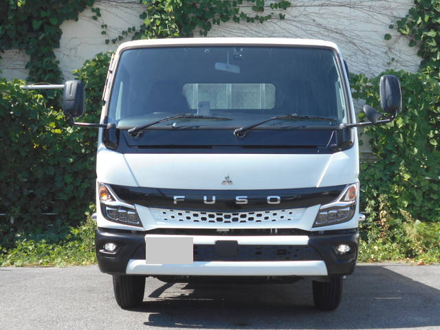 三菱ふそうキャンター平ボディ小型（2t・3t）[写真05]