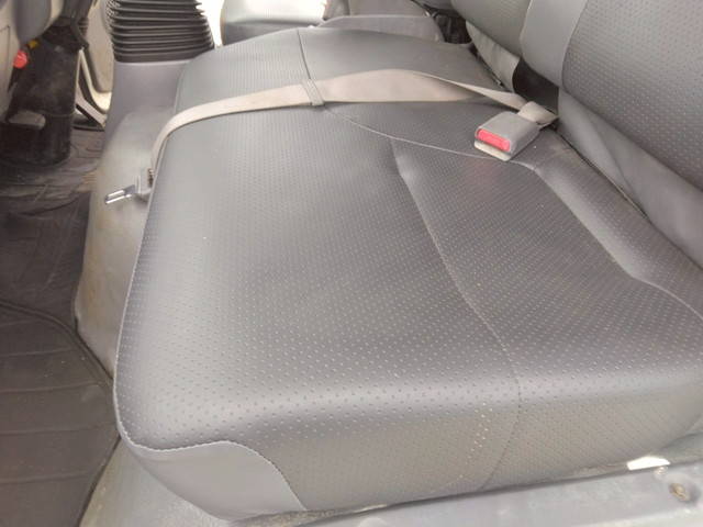 いすゞエルフダンプ小型（2t・3t）[写真30]