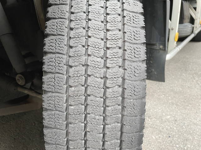 いすゞエルフアルミバン小型（2t・3t）[写真13]