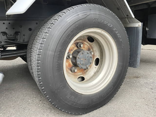 いすゞエルフアルミバン小型（2t・3t）[写真30]