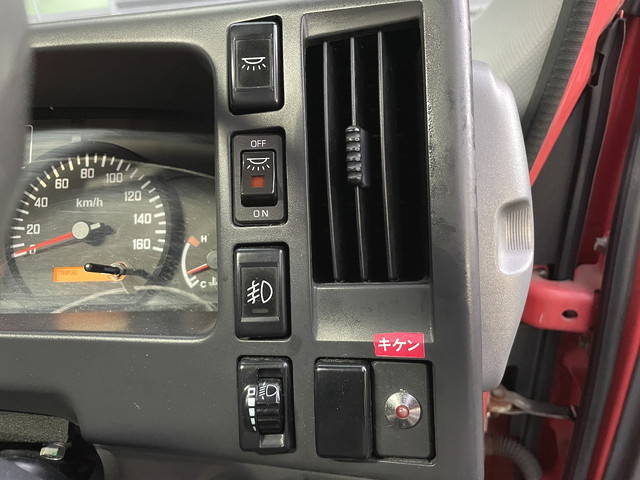 いすゞエルフアルミバン小型（2t・3t）[写真36]