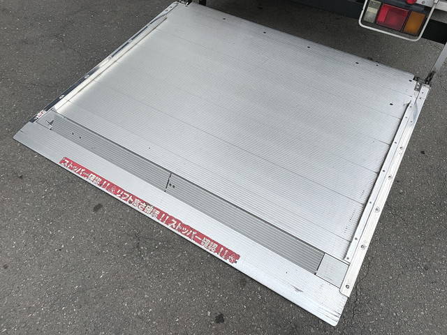 いすゞエルフアルミバン小型（2t・3t）[写真05]