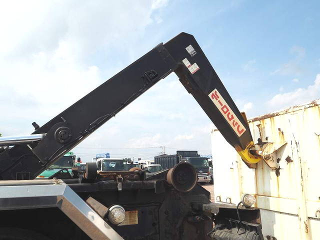 日野プロフィアコンテナ専用車大型（10t）[写真12]